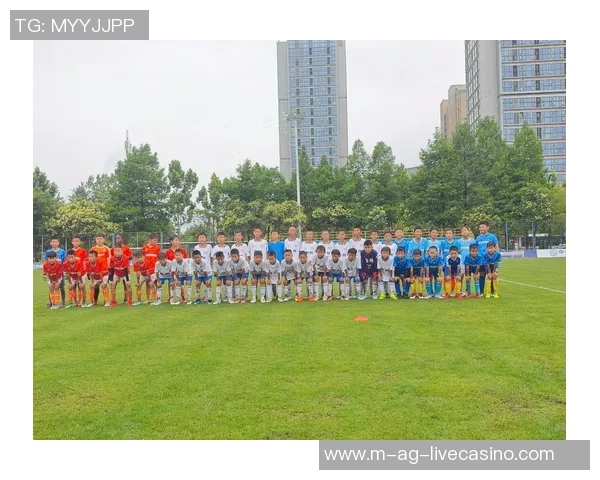 足球八一队奋勇拼搏展现团队精神助力中国足球崛起之路 足球八一队奋勇拼搏展现团队精神助力中国足球崛起之路